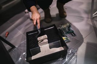 人们在画布上画画