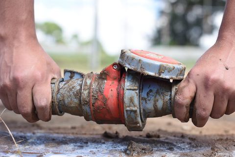 杆，连接器，电缆连接器，插座，菜鸟图库，聚焦前景，白天，人手