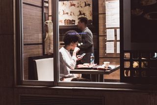 咖啡，女人，智能手机，麦当劳，等待，坐着，街道，城市