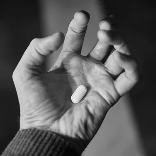 手,手,片剂,片剂,疾病,药丸,药物,治疗 手,手,片剂,片剂,疾病,药丸,药物,治疗