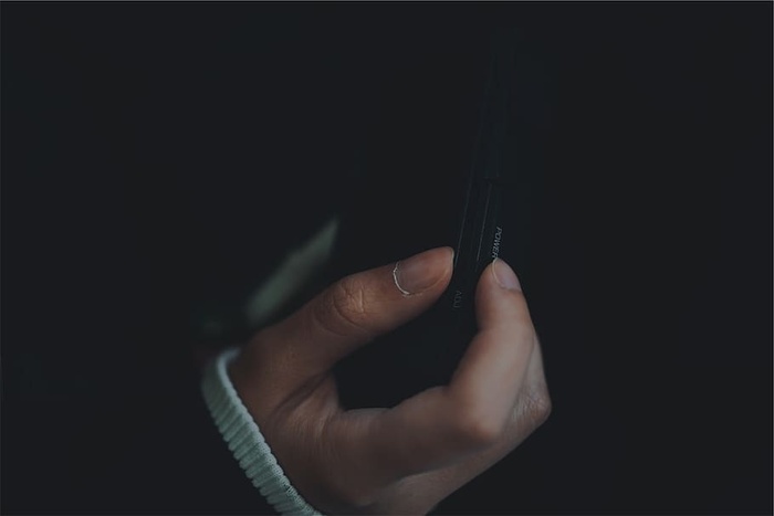 手，手指，指甲，电源，人手，手，人体部分，一个人