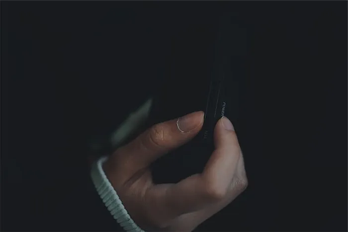 手，手指，指甲，电源，人手，手，人体部分，一个人