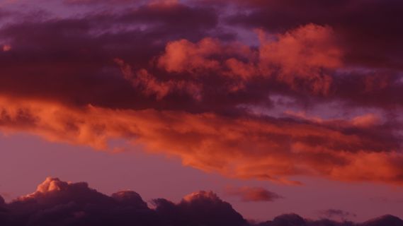 黄金时段多云的天空 黄金时段多云的天空