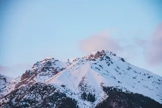 棕色雪山