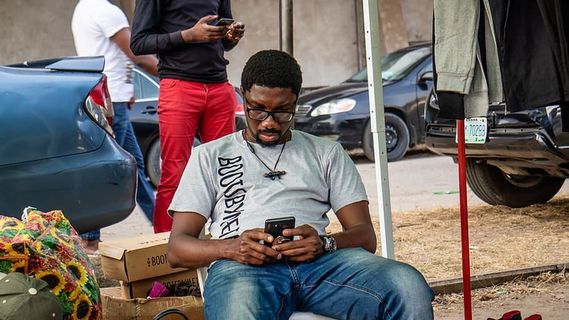 运输方式，运输，汽车，机动车，技术，坐姿，四分之三长度，持有