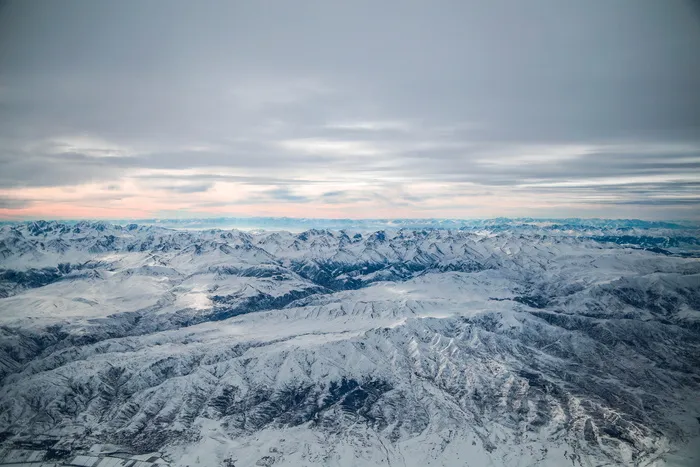 地平线上的雪地