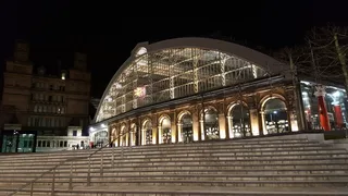 利物浦，莱姆街，火车站，默西塞德，建筑，著名的地方，欧洲，夜晚