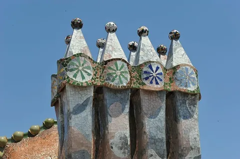 西班牙,露台,建筑,巴蒂尔,巴塞罗那,建筑,高迪,烟囱 西班牙,露台,建筑,巴蒂尔,巴塞罗那,建筑,高迪,烟囱