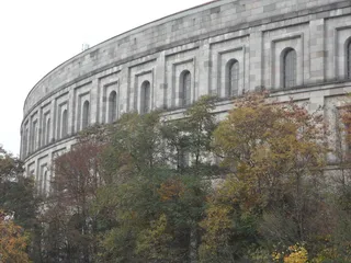 建筑、摄影、灰色、混凝土、建筑、环绕、绿色、叶状