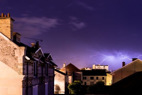 闪电，闪电，风暴，闪电，闪电，建筑物外部，建筑，夜间，建筑结构