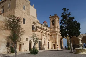 马耳他，教堂，建筑，地中海，建筑外部，建筑结构，建筑，树木