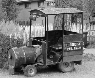 复古小径火车，火车，绿松石小径，马德里新墨西哥州，微型火车，玩具火车，幼儿火车旅行，儿童火车旅行