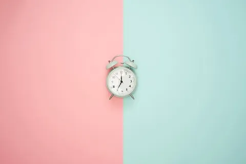 灰色双钟 灰色双钟