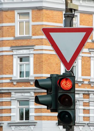 交通灯、道路、通行权、城市、交通、汽车、红色、信号灯