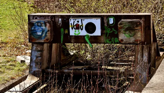 缓冲站，刹车缓冲站，迷失的地方，废弃的火车站，火车站，精神站，废弃，废墟