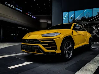 黄色兰博基尼乌鲁斯