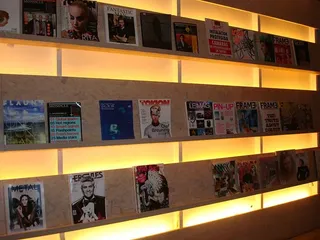 西班牙，马德里，咖啡馆，杂志，灯光，书架，图书馆，零售