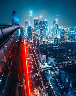 高层建筑的延时照片