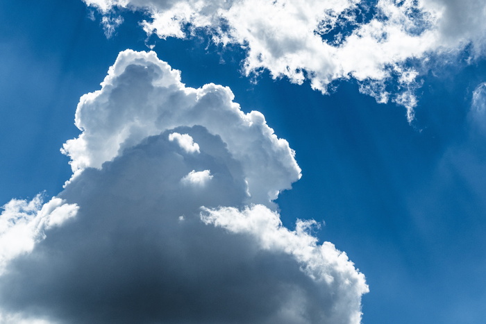 云-天空，天空，白色，自然之美，风景-自然，低角度视图，天，自然