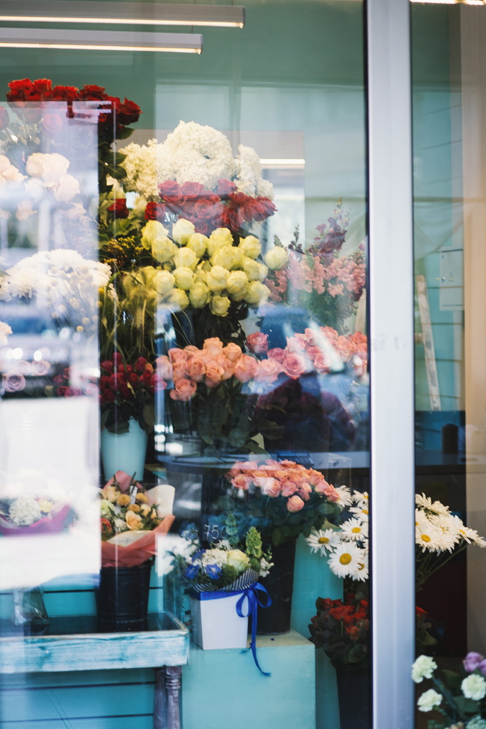 店内花瓶花色