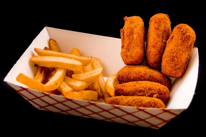 食品，薯条，面包，炸鸡，鸡肉，非塑料，环保，古巴