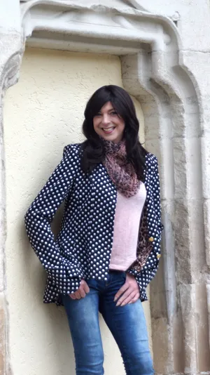 美丽，姿势，自然，模特，年轻女性，生活的乐趣，黑发，化妆