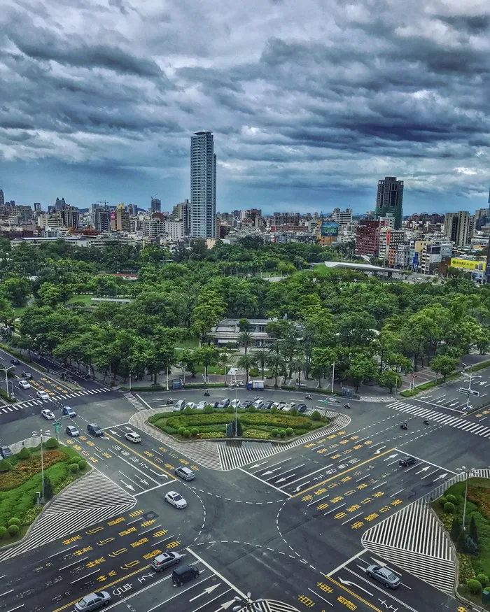 *，十字路口，城市，建筑结构，建筑外观，建筑，云天，天空