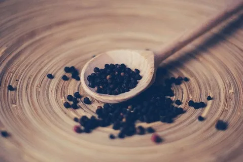 束,黑色,种子,棕色,木板,勺子,木头,豆类 束,黑色,种子,棕色,木板,勺子,木头,豆类
