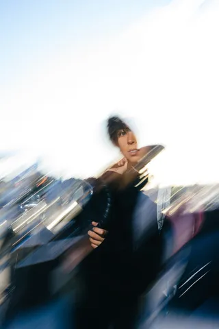 模糊运动，运动，速度，一个人，交通，成年人，交通方式，商务人士