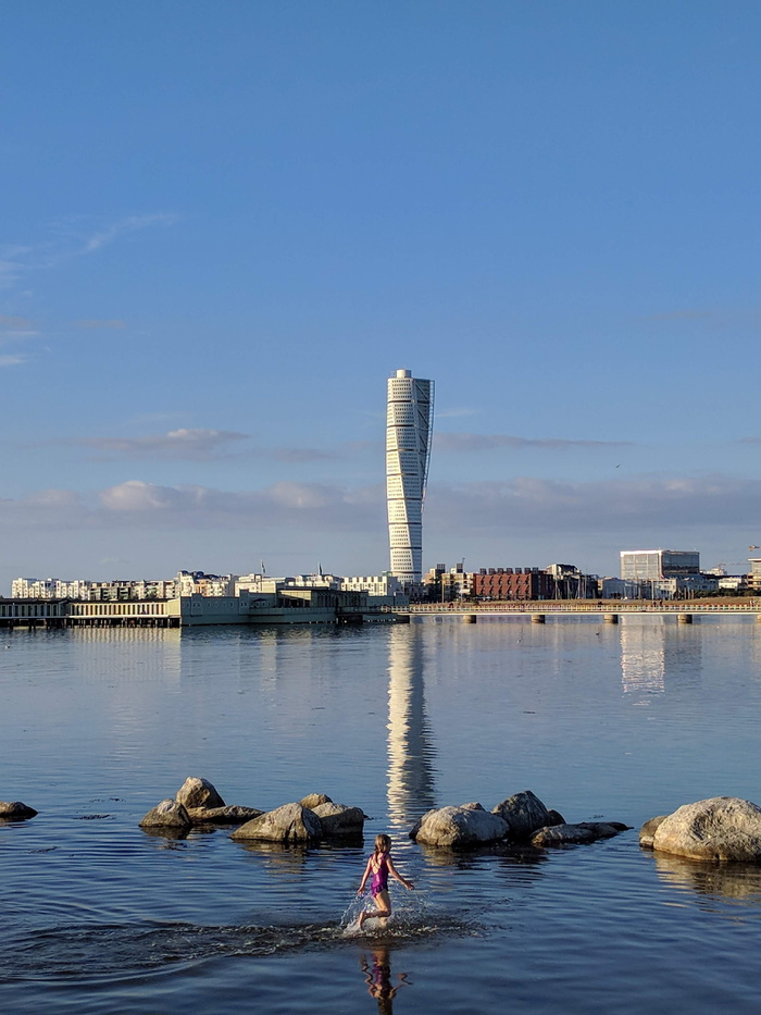 summer，malmö，turning torso，building，skåne，sweden，skandinavia，beach
