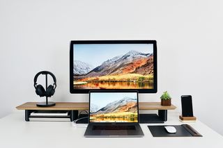 照片、电脑、显示器、笔记本电脑、屏幕、耳机、技术、桌子