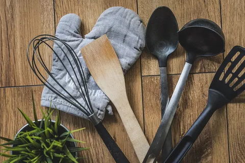 什锦,厨房用具,棕色,木制,顶部,厨房,手套,盘子 什锦,厨房用具,棕色,木制,顶部,厨房,手套,盘子