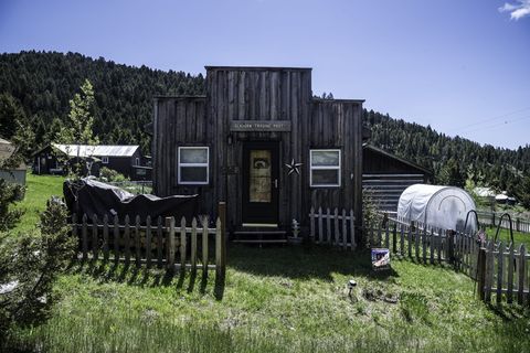 蒙大拿州的老Elkhorn贸易站