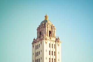 白色混凝土建筑, 米色, 白色, 混凝土, 建设, 蓝色, 天空, 体系结构