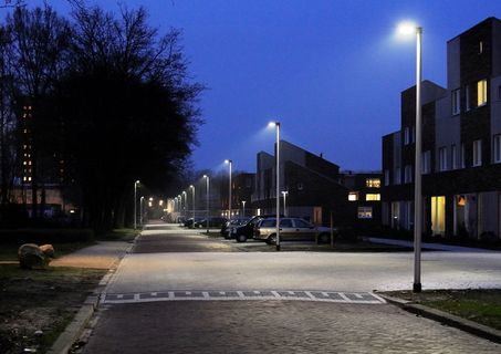 路面反射、groningen、poly civil、建筑外观、城市、建筑、夜晚、街道