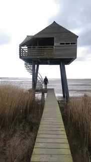 kiekkast、dollart、东弗里西亚、天空、水、建筑、一人、土地