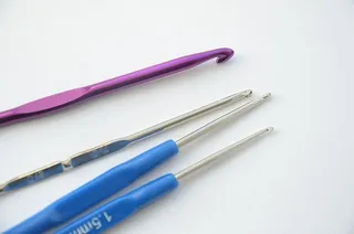 钩子，刺绣，爱好，编织，针，白色背景，摄影棚拍摄，室内