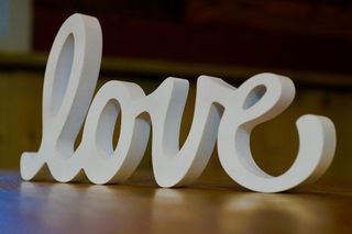 love独立品牌、文字、文字、字母、数字、符号、木材、标志