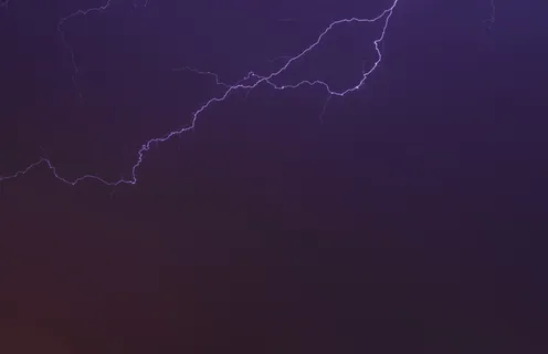 闪光、夜空、雷雨、电力、能源、高压、风暴、放电 闪光、夜空、雷雨、电力、能源、高压、风暴、放电