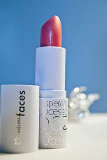 红色口红，口红，Natura，美容，化妆，美容产品，化妆，时尚