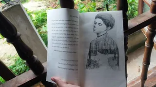 纸，手握，白天，人类表现，文本，人物，特写，乐谱