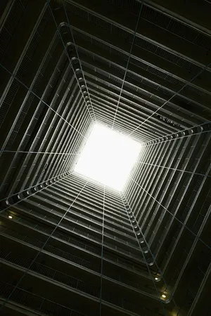 高层建筑的低角度视图