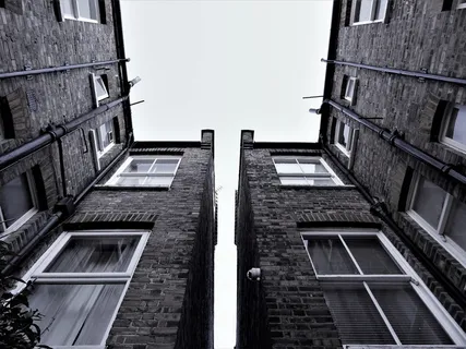 建筑物低角度摄影 建筑物低角度摄影