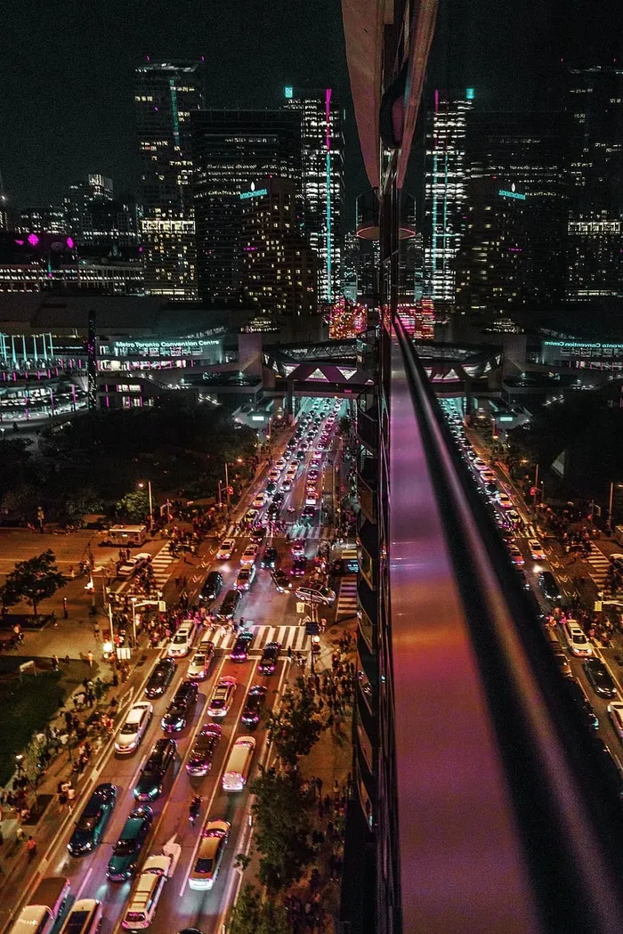 城市街道夜景
