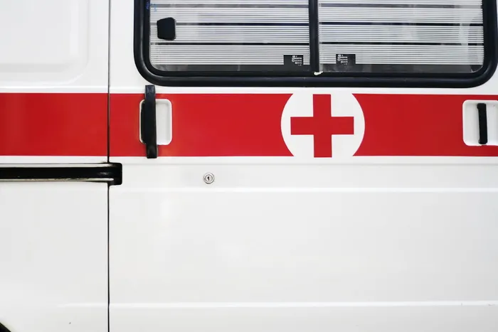 救护车、汽车、十字架、紧急情况、健康、帮助、隔离