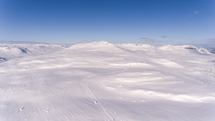 雪山和天空