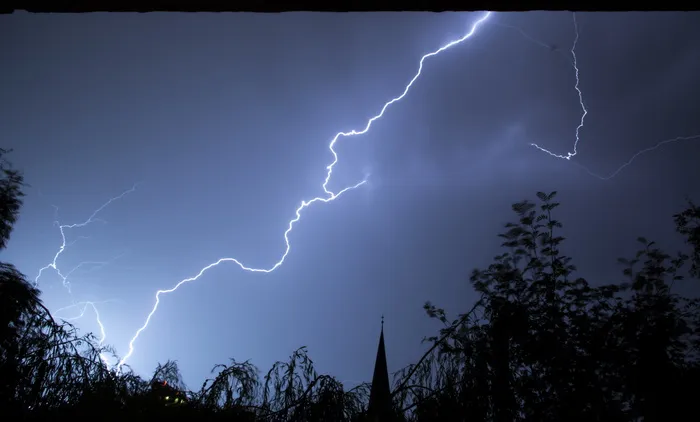 雷击，树木，夜间，雷电，风暴，夜间，雷雨，黑暗