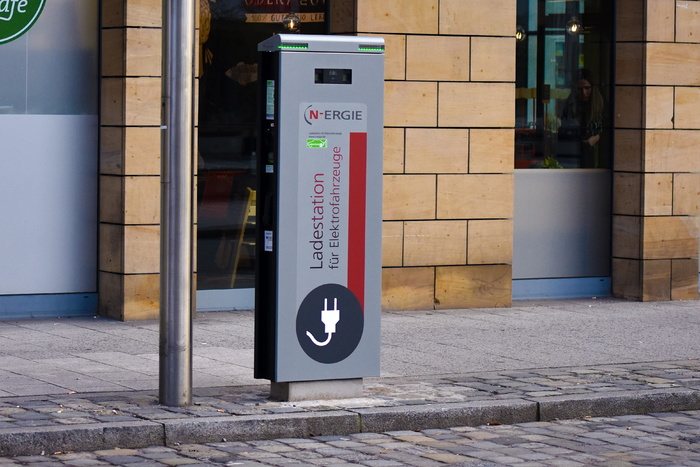 汽车电气、充电站、eco、绿色、插头、通信、文字、城市