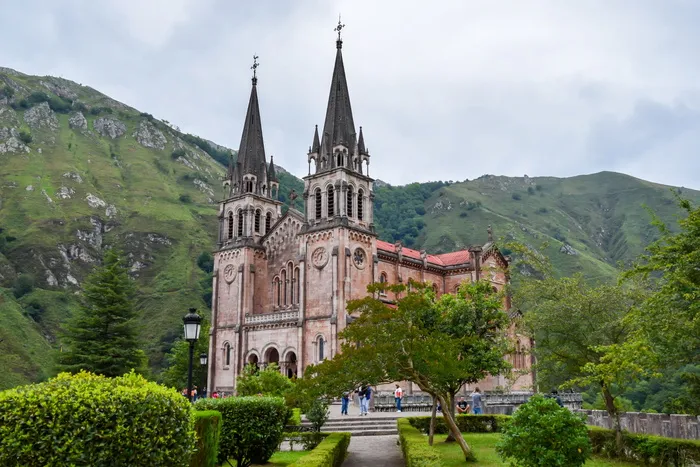 covadonga、basilica、祭仪、建筑、建筑结构、建筑外观、建筑、工厂