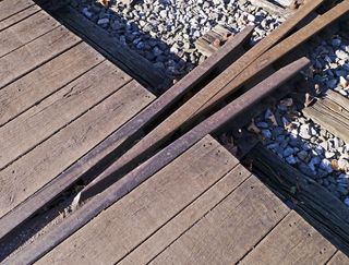 交叉，中心，楔形，似乎交叉，翅膀似乎，波伦过渡，柔软，砾石